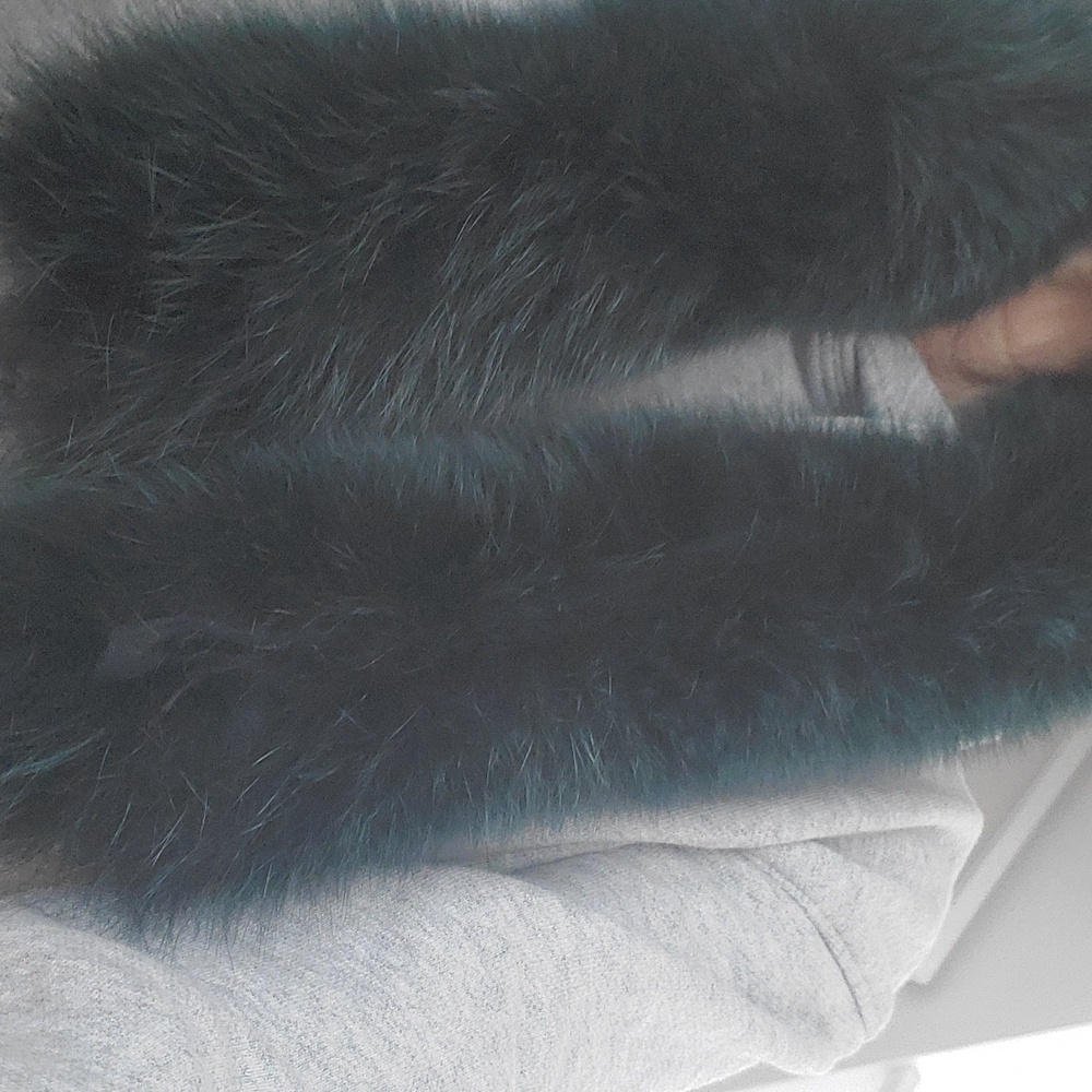 Real Fox Fur Scarf Collar - Picture 7 of 11